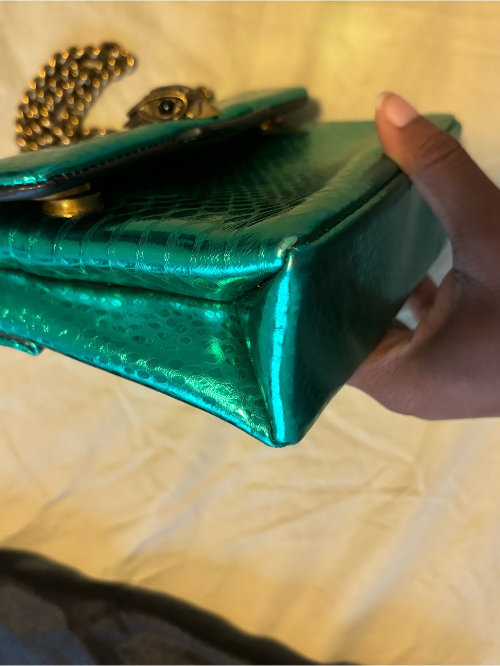 Kurt Geiger Metallic snake print Emerald Green mini Bag with brushed Gold Chain - Picture 6 of 10
